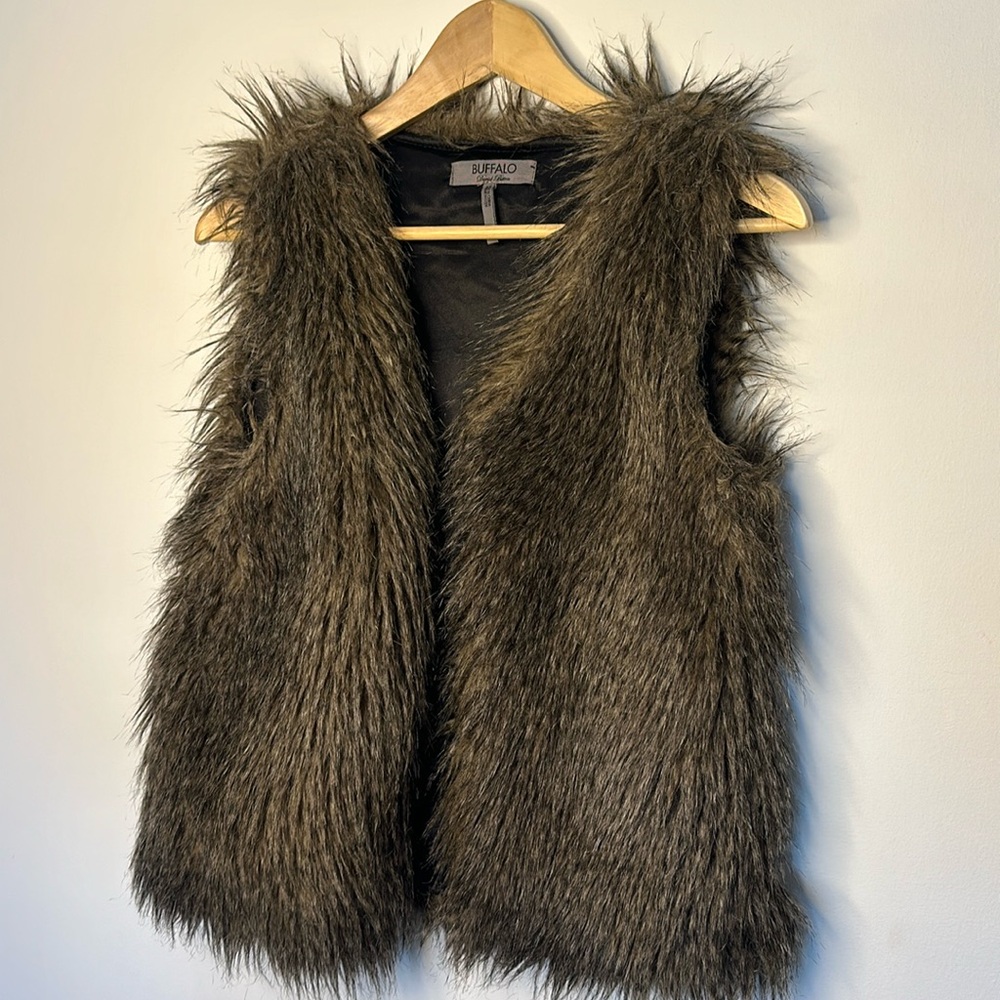Buffalo David Bitton faux fur vest size small